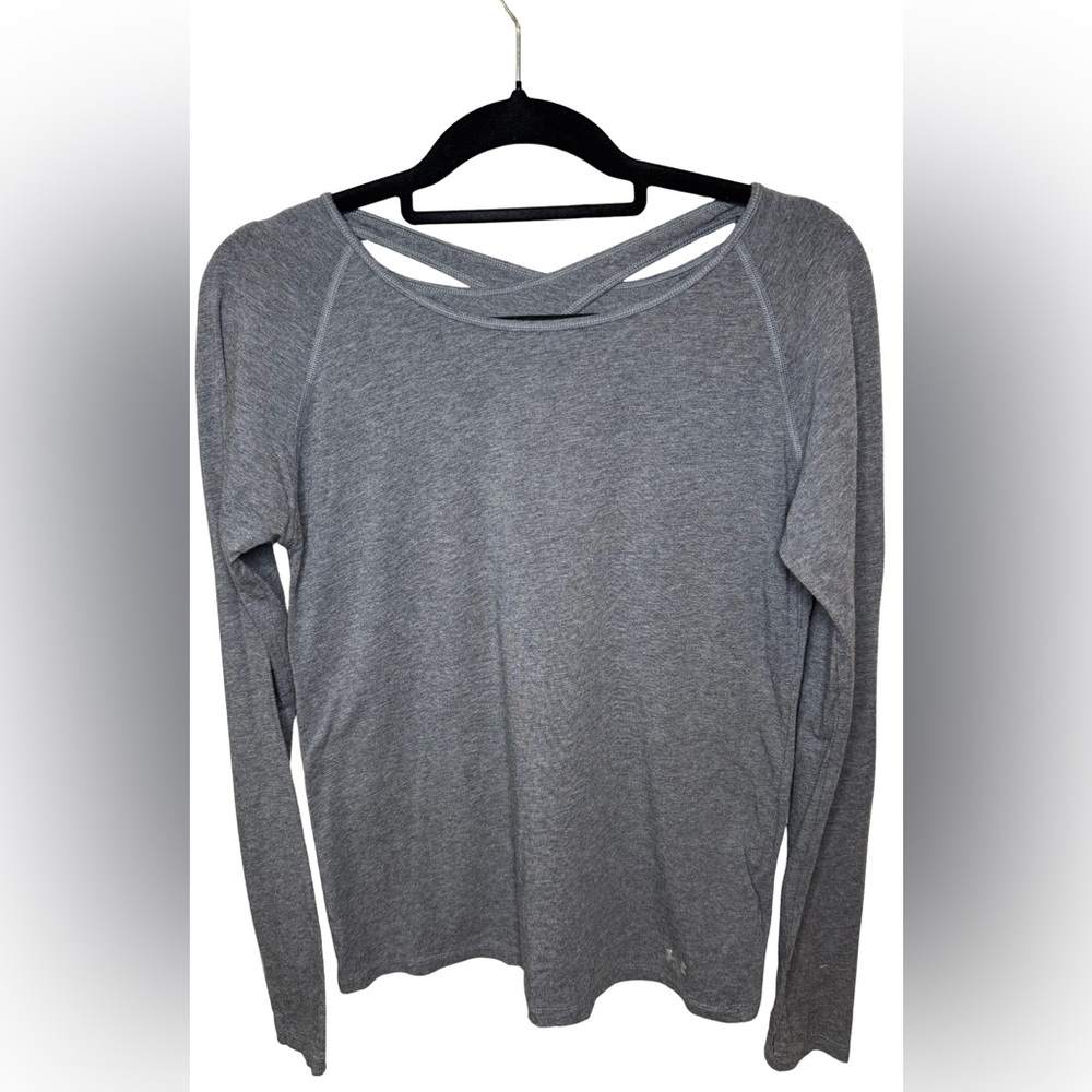 Under Armour Gray Women's Keyhole Long Sleeve Shirt with Cross-Back